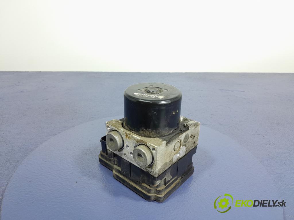 Opel Astra 2010 čerpadlo ABS x 13332613