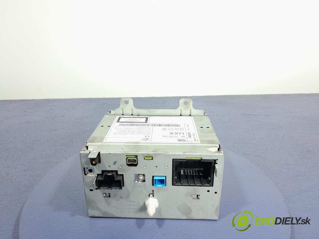 Opel Astra 2010 Radio I Navigácia: 13337253