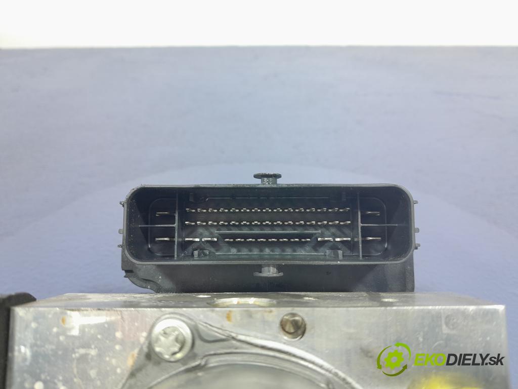 Toyota Corolla 2023 čerpadlo ABS x 44540-02D71