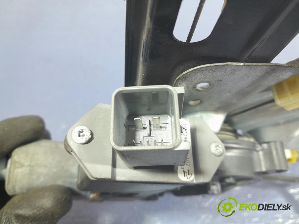 Opel Astra 2010 mechanismus stahování Sklenka: před Levý: 01