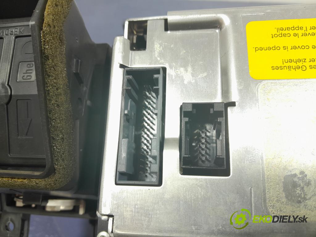 Opel Vectra 2004 Radio I Navigácia: 13138250
