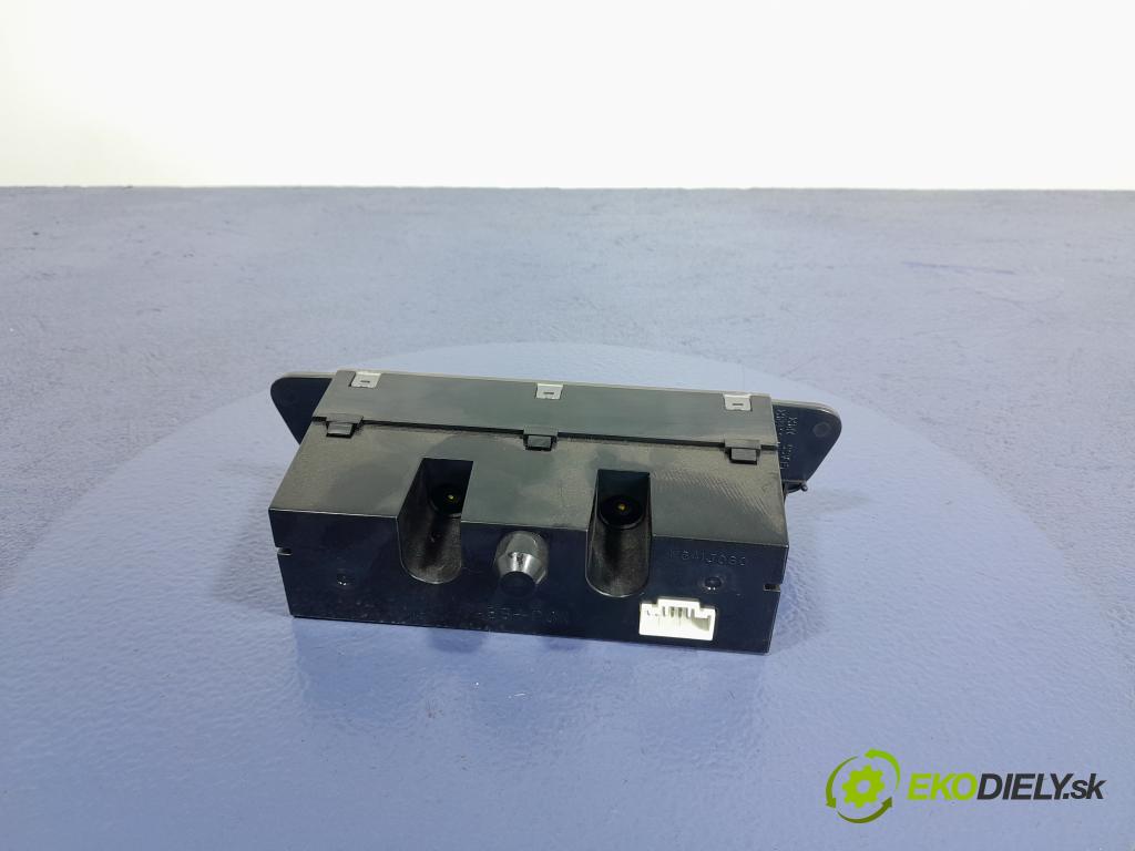 Mitsubishi Colt 2005 Zobrazit: Rádio: / GPS MR587777