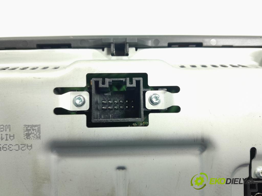 Skoda Superb 2019 displej Radio / GPS 3V0919606D