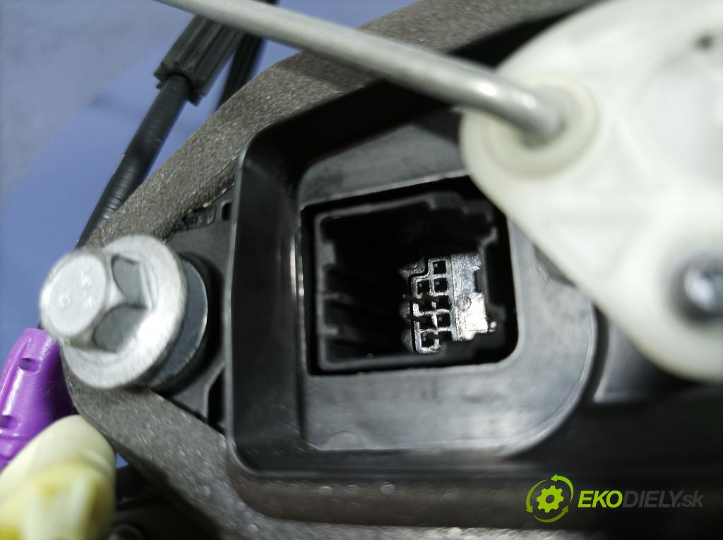 Opel Insignia 2018 zámek dveře před v pravo: 13597530