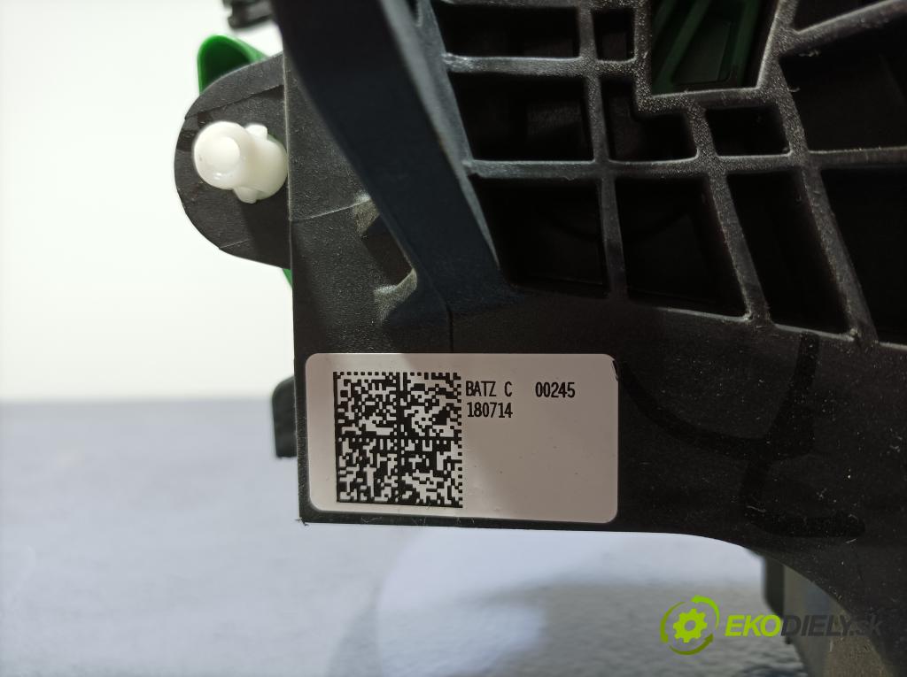 Opel Insignia 2018 pedály 84344897