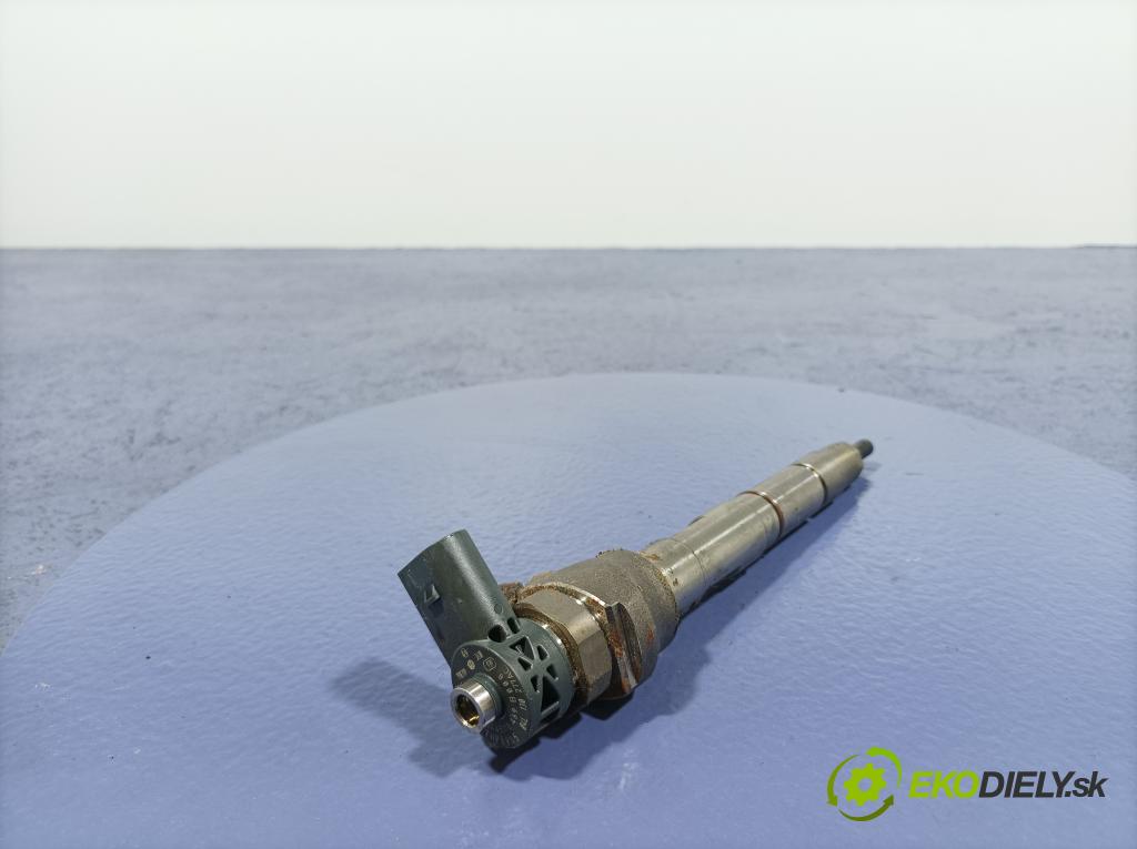 Skoda Superb 2019 vstřikovač 04L130277AC