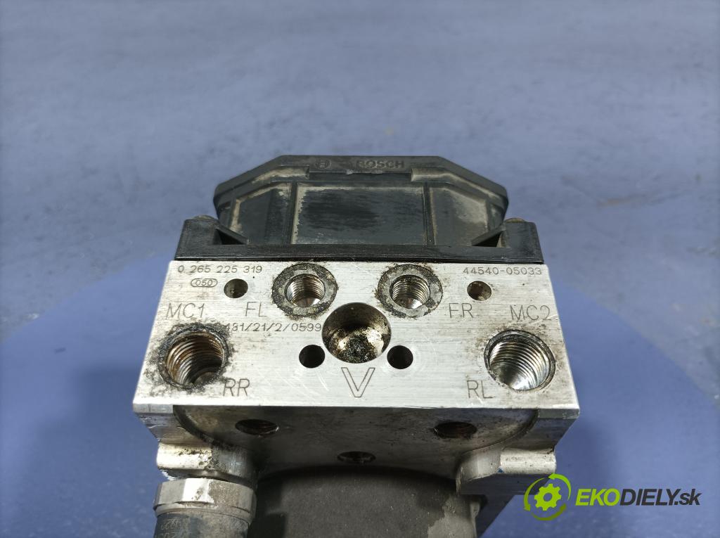 Toyota Avensis 2004 čerpadlo ABS x 44540-05033