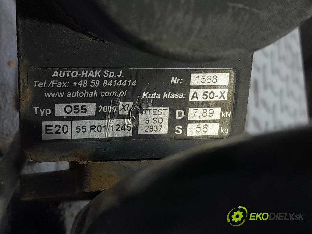 Toyota Avensis 2004 oko Do Přívěsy 01