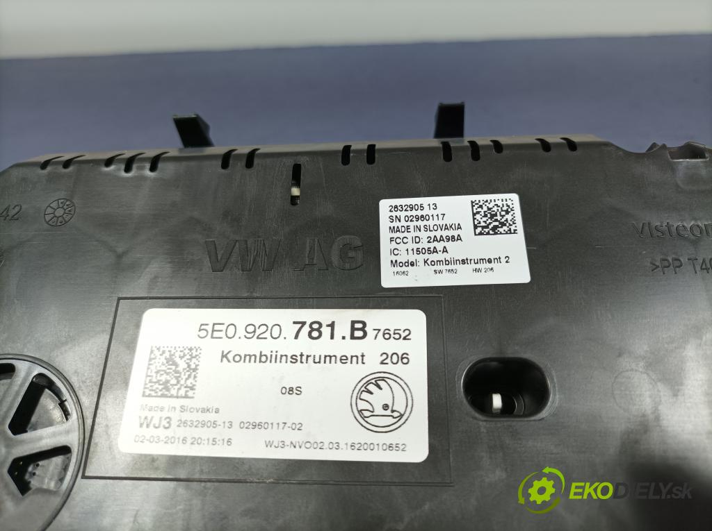 Skoda Octavia 2016 prístrojovka/ budíky 5E0920781B