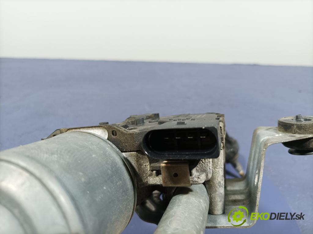 Skoda Octavia 2016 mechanismus motorek Stěrače: před 5E1955023A