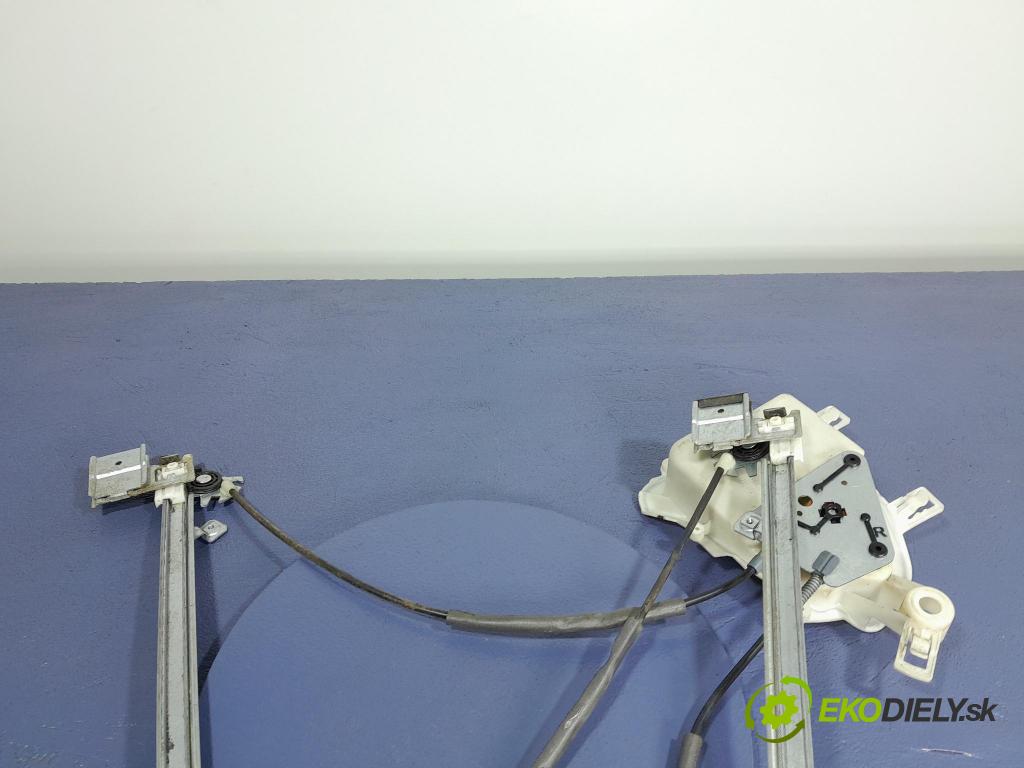 Seat Altea 2005 mechanismus stahování Sklenka: před v pravo: 5P0837402J