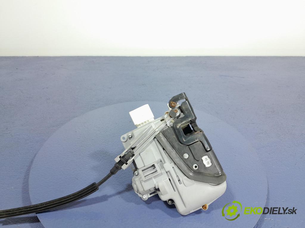 Seat Altea 2005 zámek dveře před Levý: 6010-10-015441