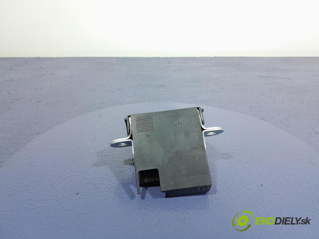 Seat Altea 2005 zámek Klapky: kufr 01