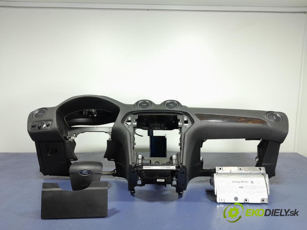Ford Mondeo 2008 kokpit,pristrojová doska 01