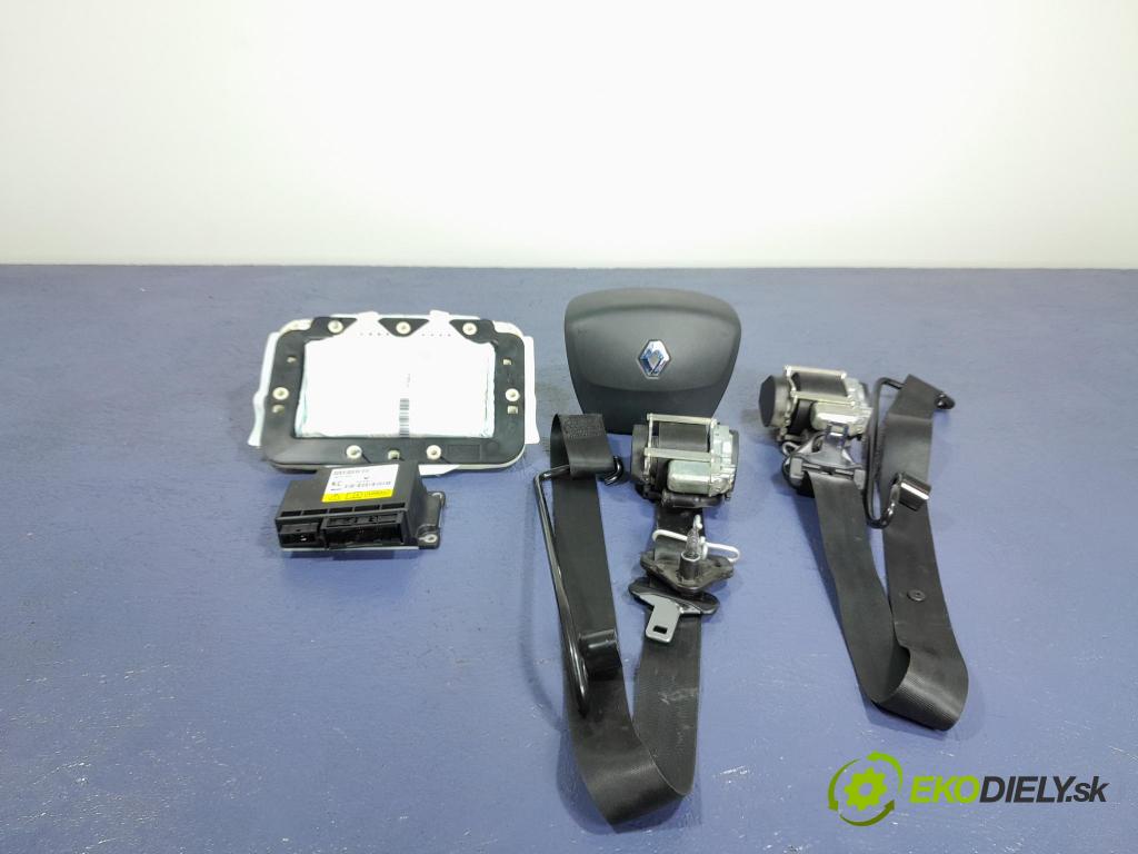 Renault Megane 1.5 dci 2012 kokpit,pristrojová doska 01