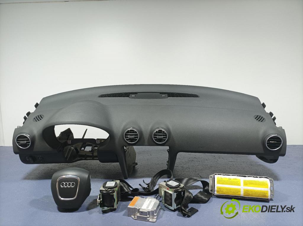 Audi A3 2008 kokpit,pristrojová doska 01