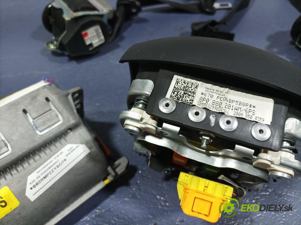 Audi A3 2008 kokpit,pristrojová doska 01