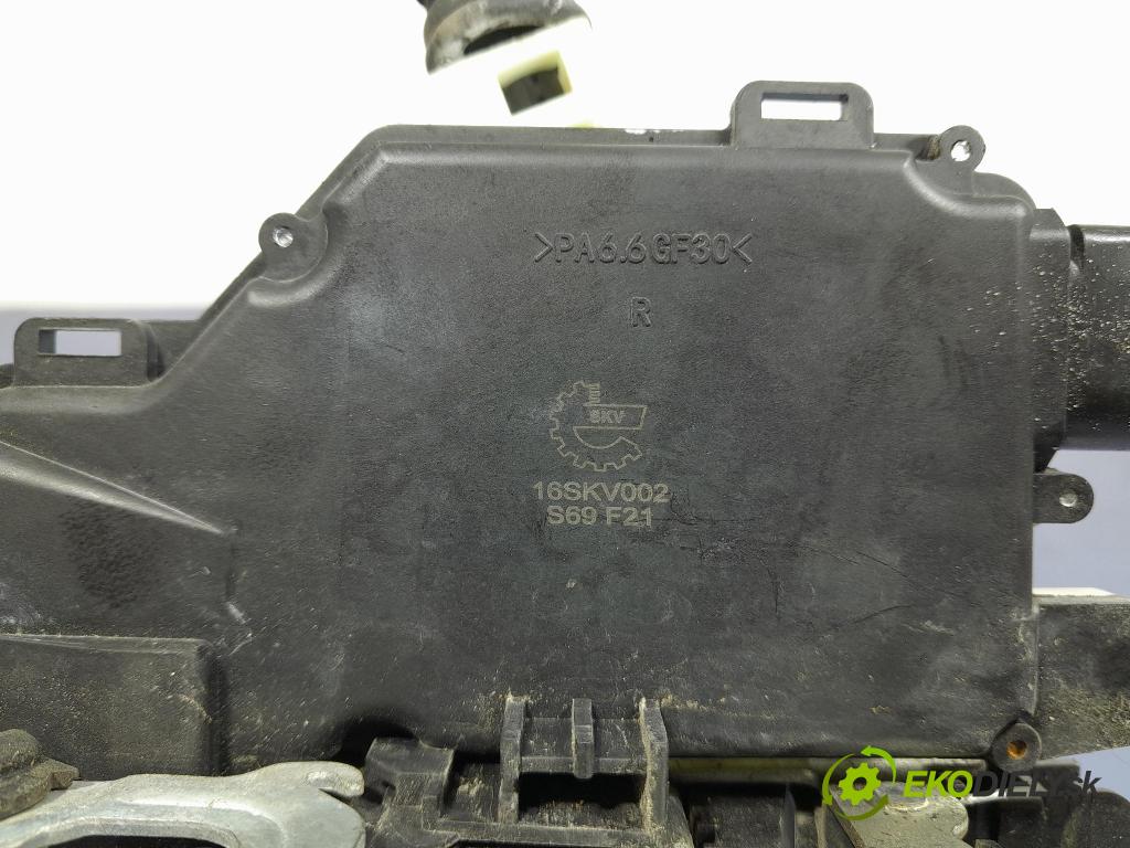 Seat Leon 2004 zámek dveře před v pravo: 01
