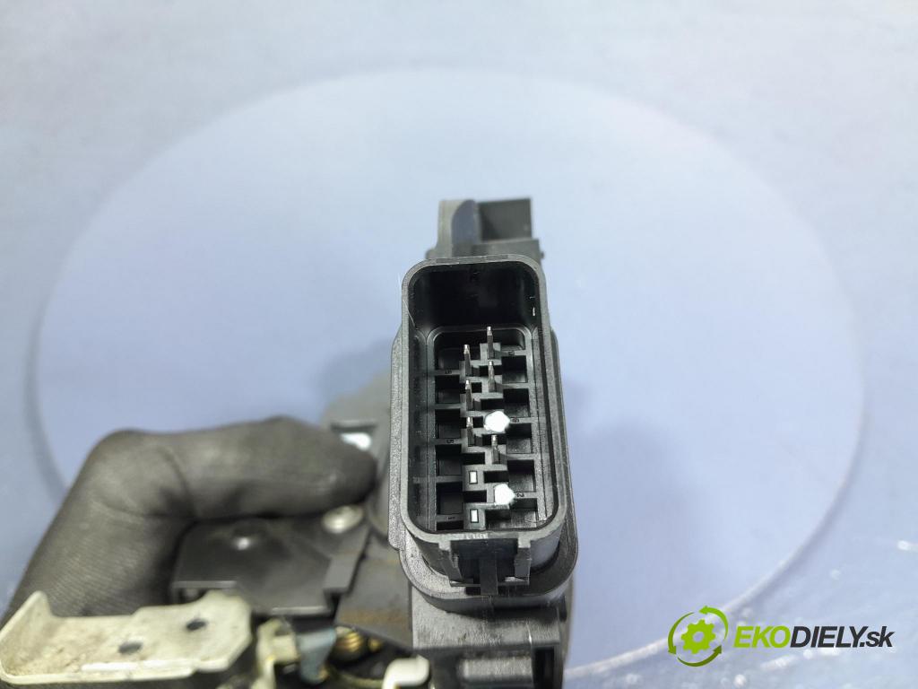 Ford Galaxy 2011 zámek dveře před v pravo: 8S7A-A21812-GA