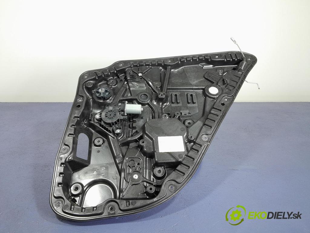 Mercedes Gle 2019 mechanismus stahování Sklenka: Zad: v pravo: A1677303101
