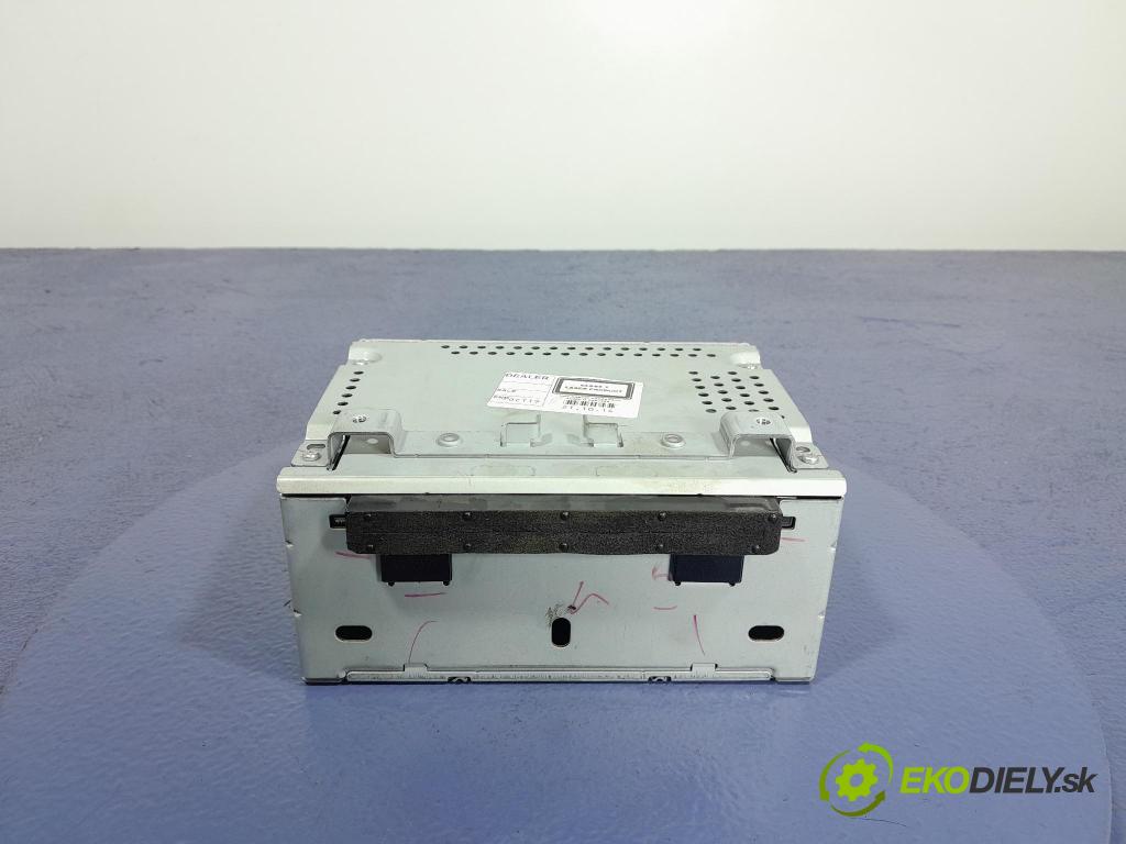 Ford Fiesta 2014 Radio I Navigácia: AM5T-18C815-DN