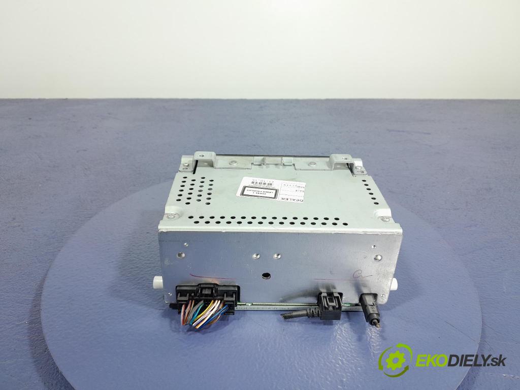 Ford Fiesta 2014 Radio I Navigácia: AM5T-18C815-DN