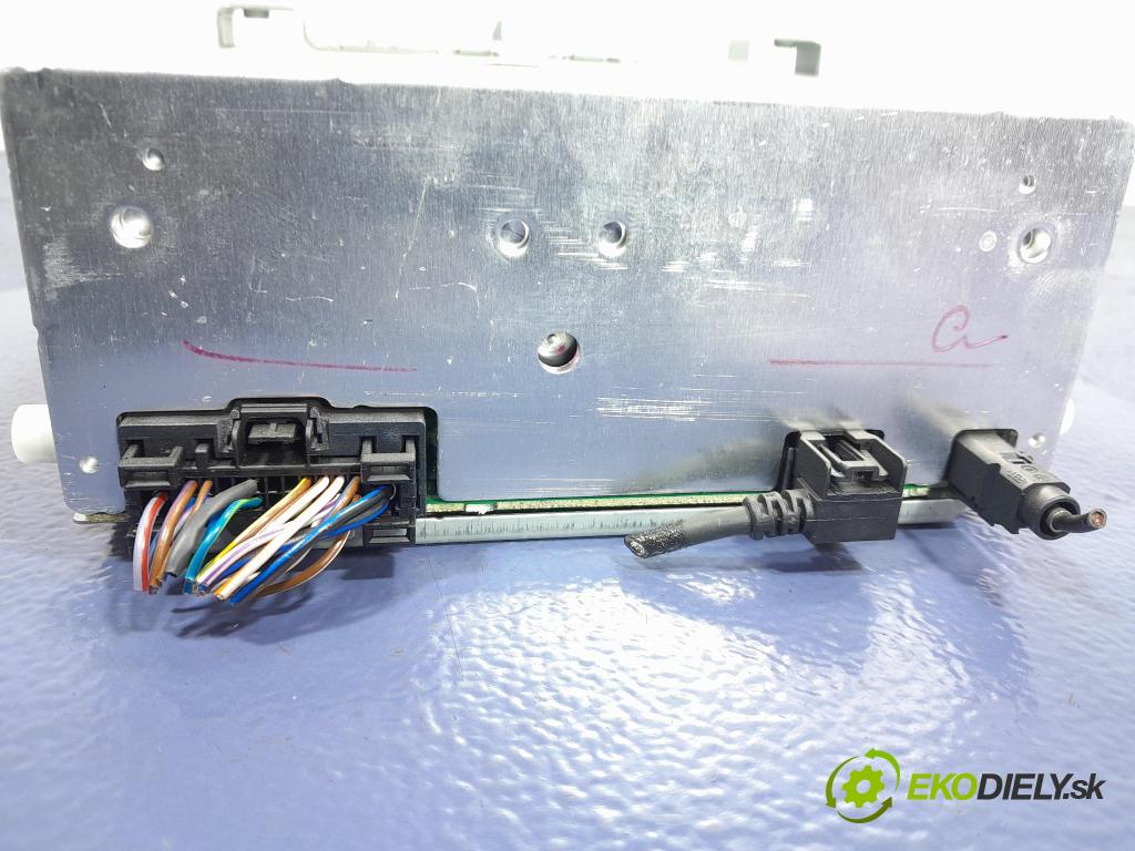 Ford Fiesta 2014 Radio I Navigácia: AM5T-18C815-DN