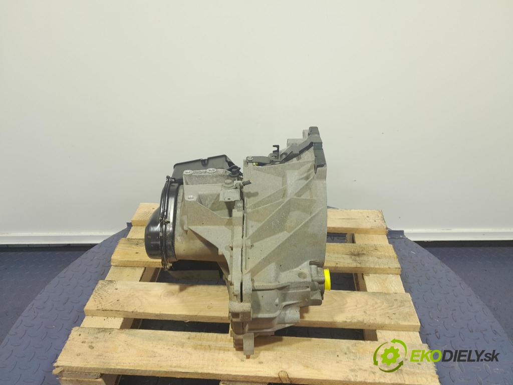 Ford Fiesta 2014 prevodovka Manualna 8A6R-7002-JL