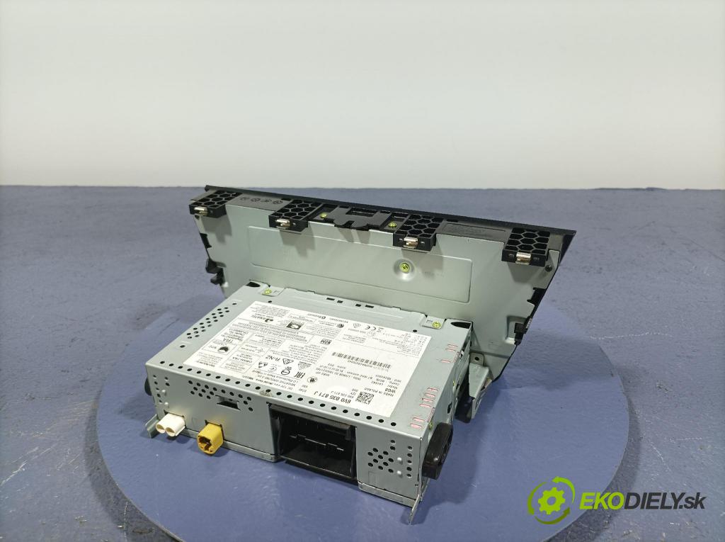 Skoda Fabia 2019 Radio I Navigácia: 6V0035871J