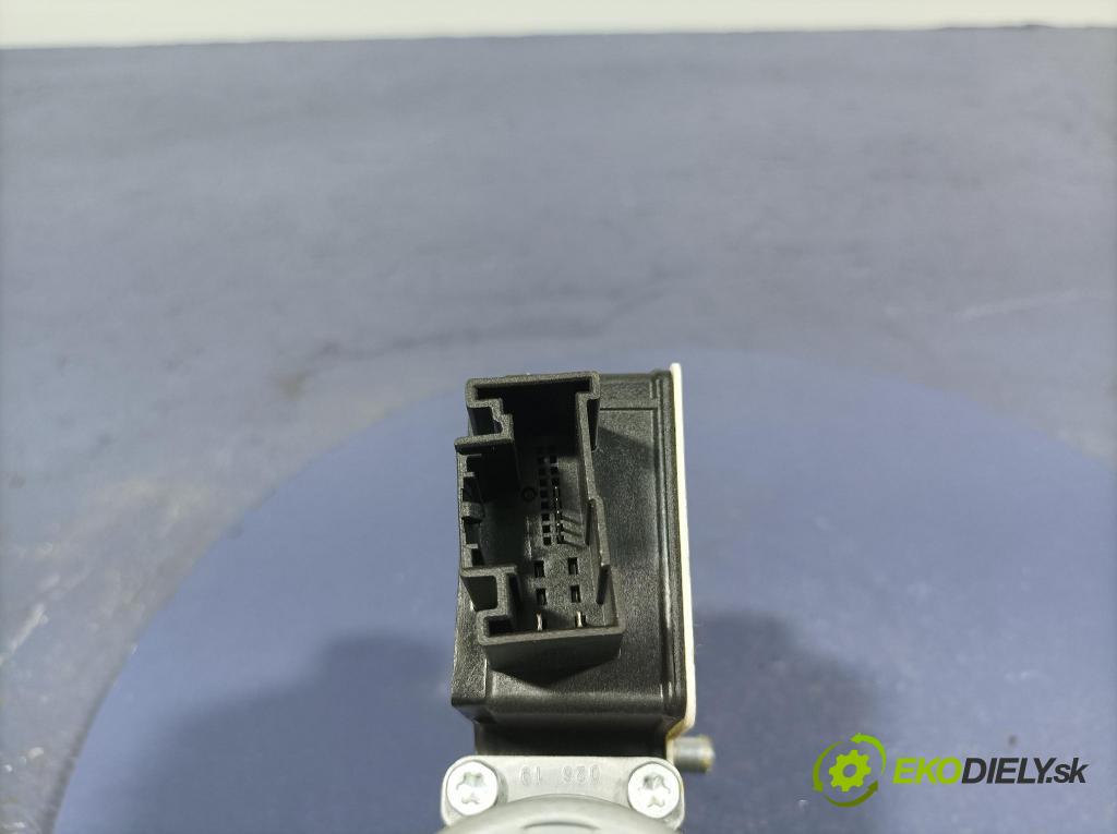 Skoda Fabia 2019 mechanismus stahování Sklenka: před v pravo: 2Q2959882