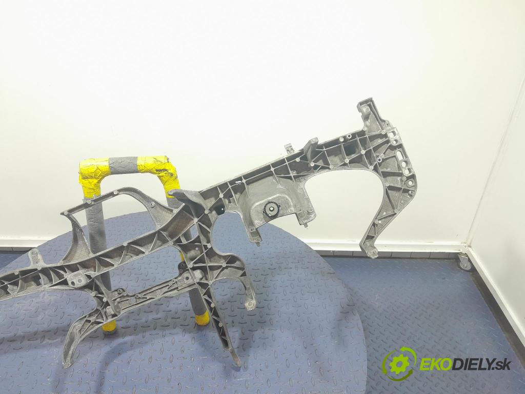 Mercedes Gle 2019 kokpit,pristrojová doska A1676808603