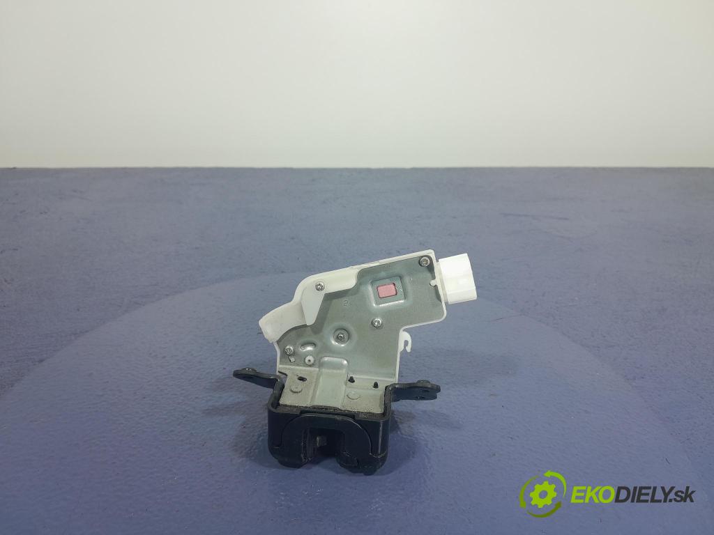Toyota Rav-4 2020 zámek Klapky: kufr 01