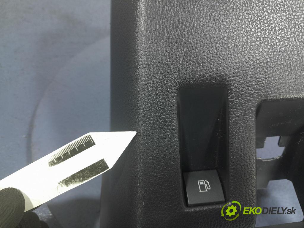 Toyota Rav-4 2020 kryt Plast: Interiéry: 55545-42120