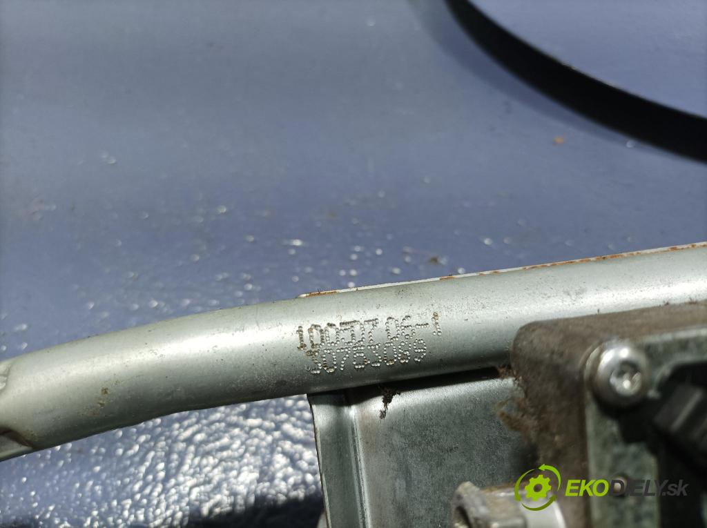 Volvo V70 2005 mechanismus motorek Stěrače: před 8648343