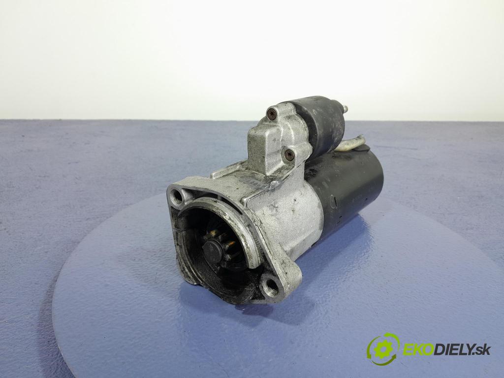 Audi A4 2003 štartér 068911024H