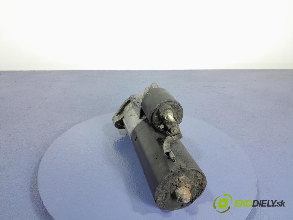 Audi A4 2003 štartér 068911024H