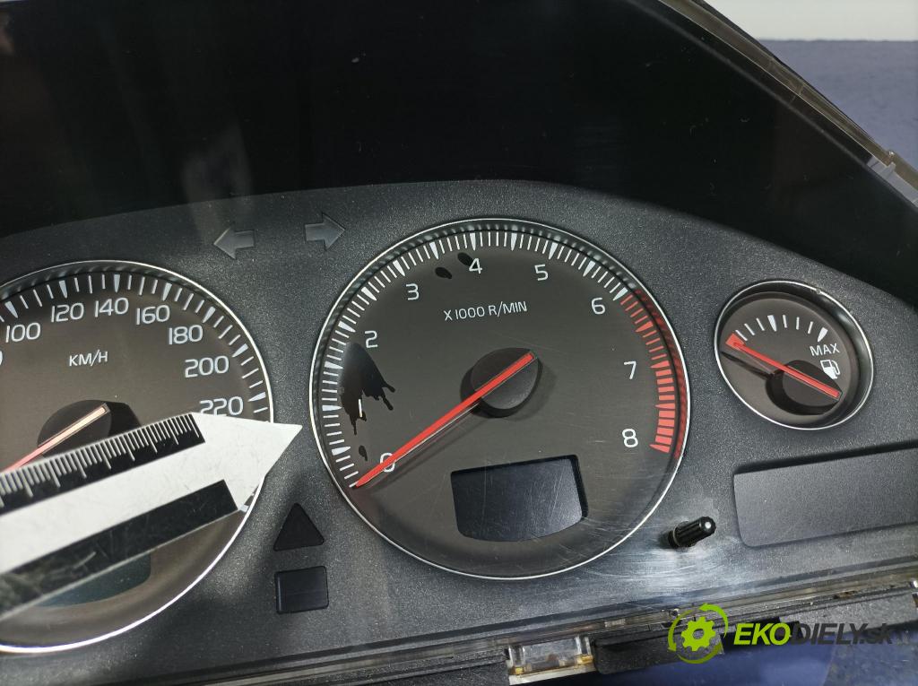 Volvo V70 2005 prístrojovka/ budíky 30682272