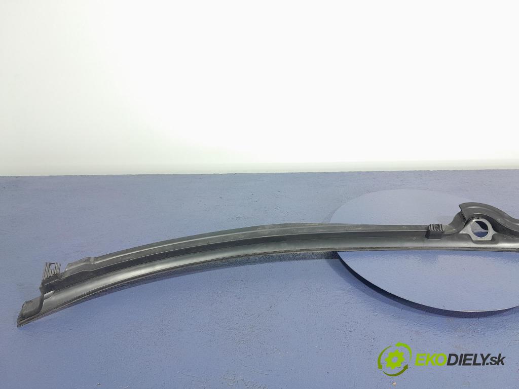 Audi A4 2003 torpédo 8E1819403