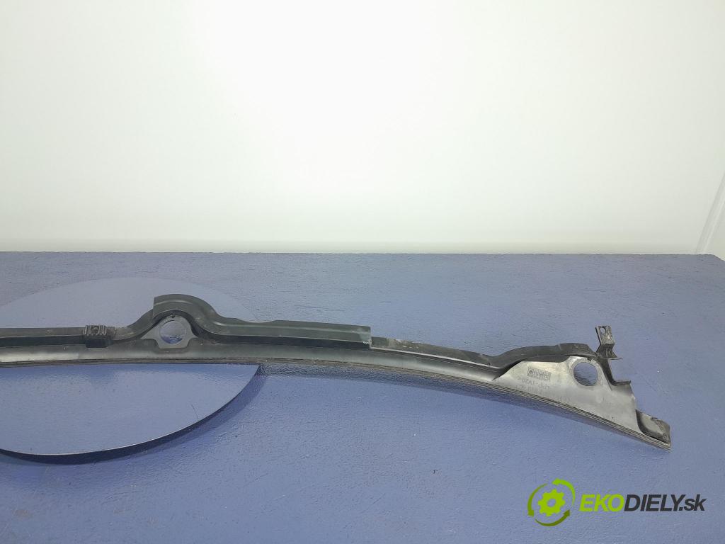 Audi A4 2003 torpédo 8E1819403
