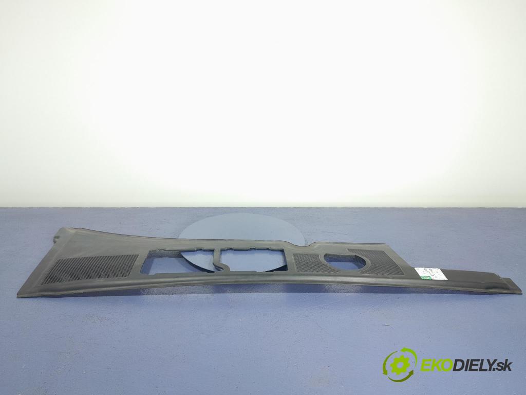 Audi A4 2003 torpédo 8E1819417R