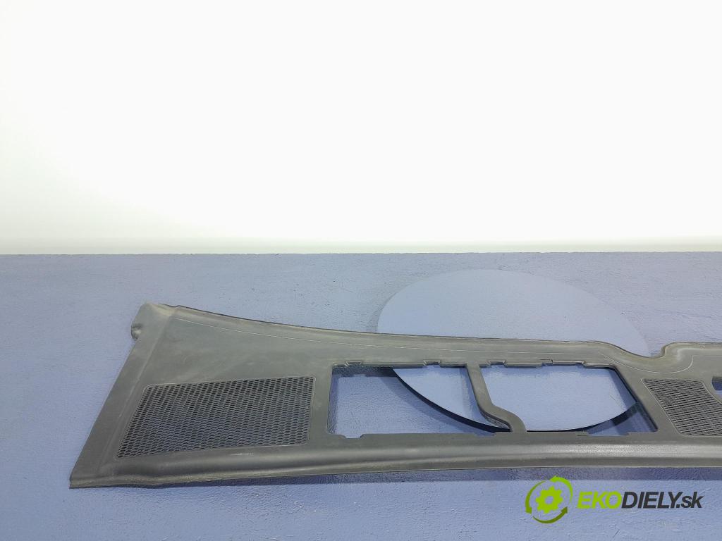 Audi A4 2003 torpédo 8E1819417R