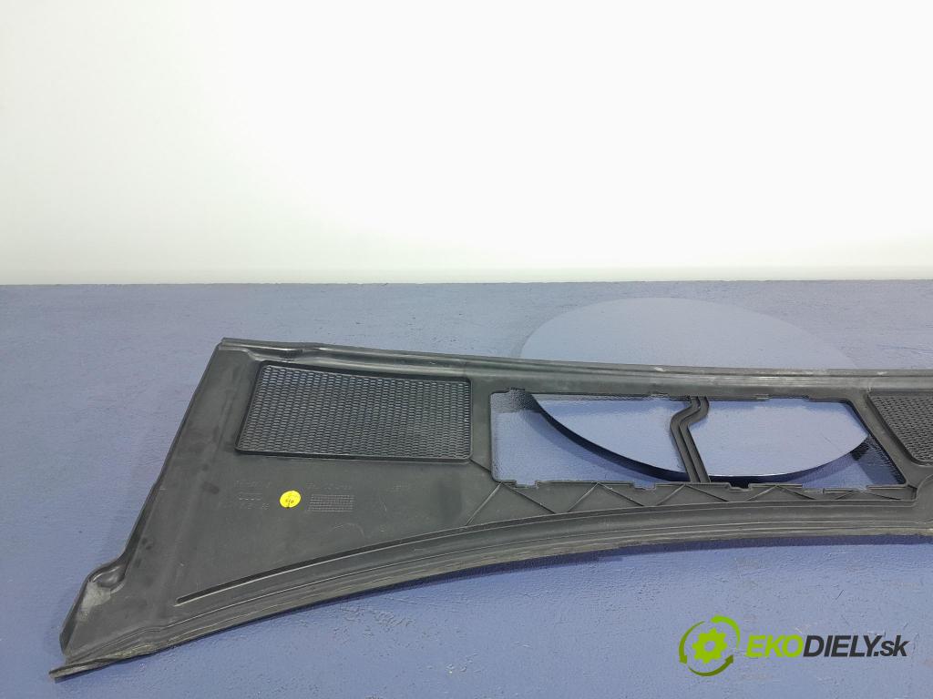 Audi A4 2003 torpédo 8E1819417R