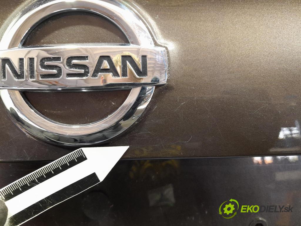 Nissan Qashqai 2019 zadní dveře kufra: kufr 01