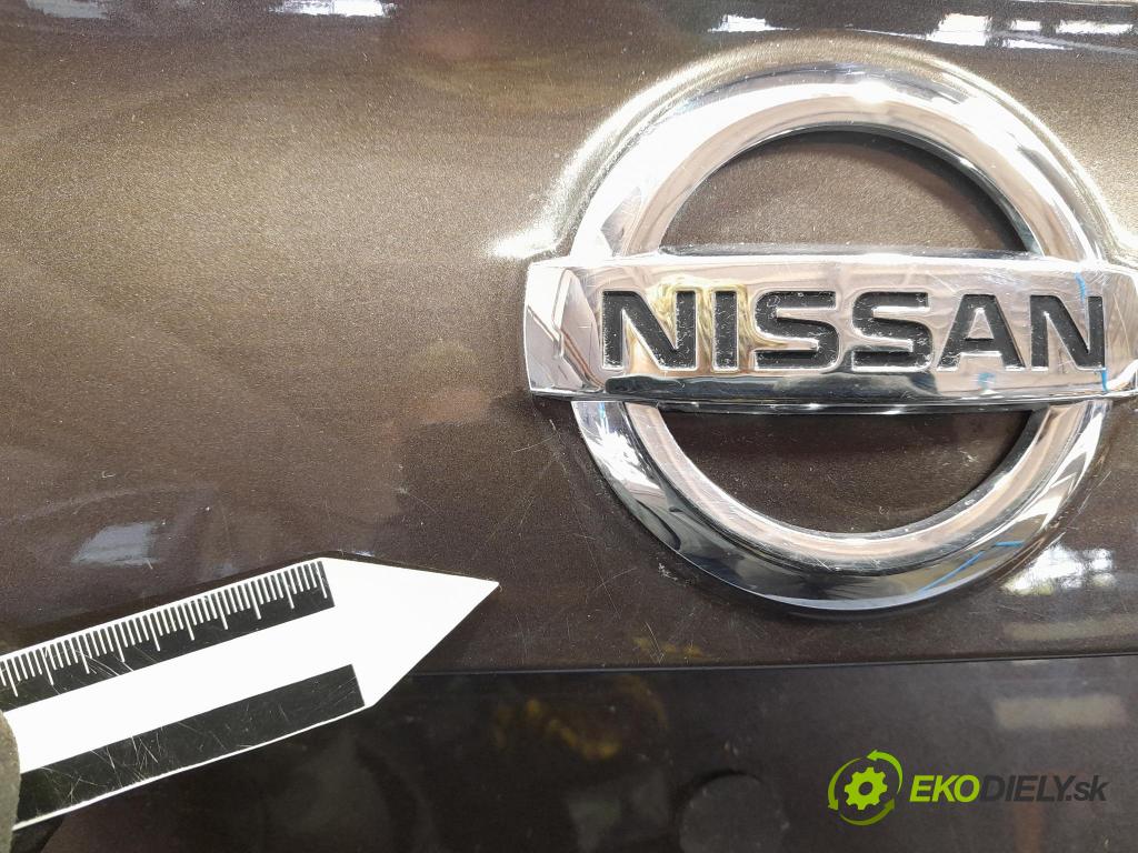 Nissan Qashqai 2019 zadní dveře kufra: kufr 01