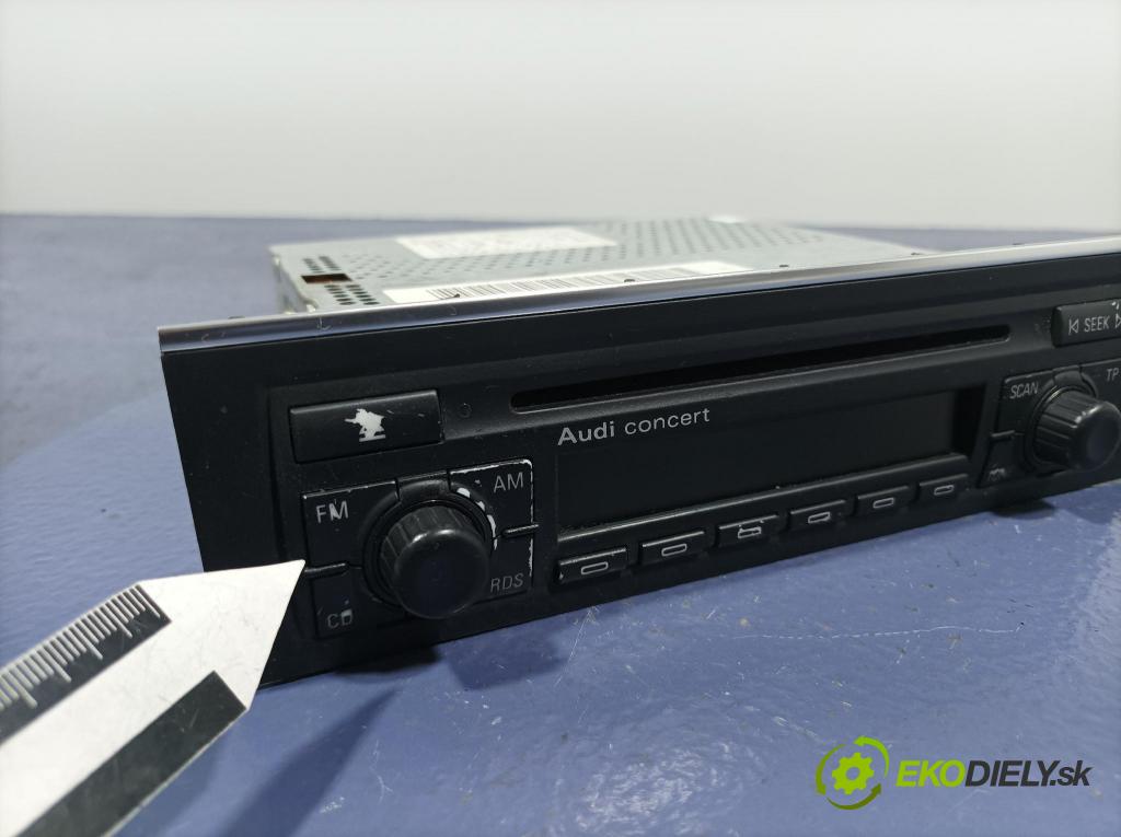 Audi A4 2003 Radio I Navigácia: 8E0035186