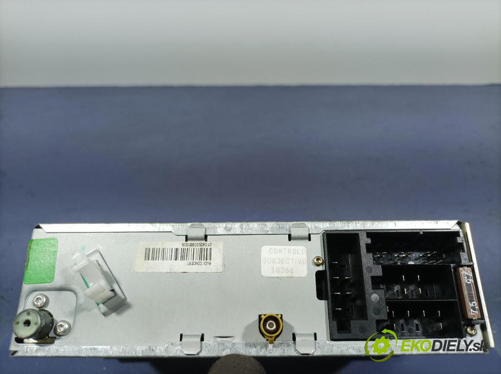 Audi A4 2003 Radio I Navigácia: 8E0035186