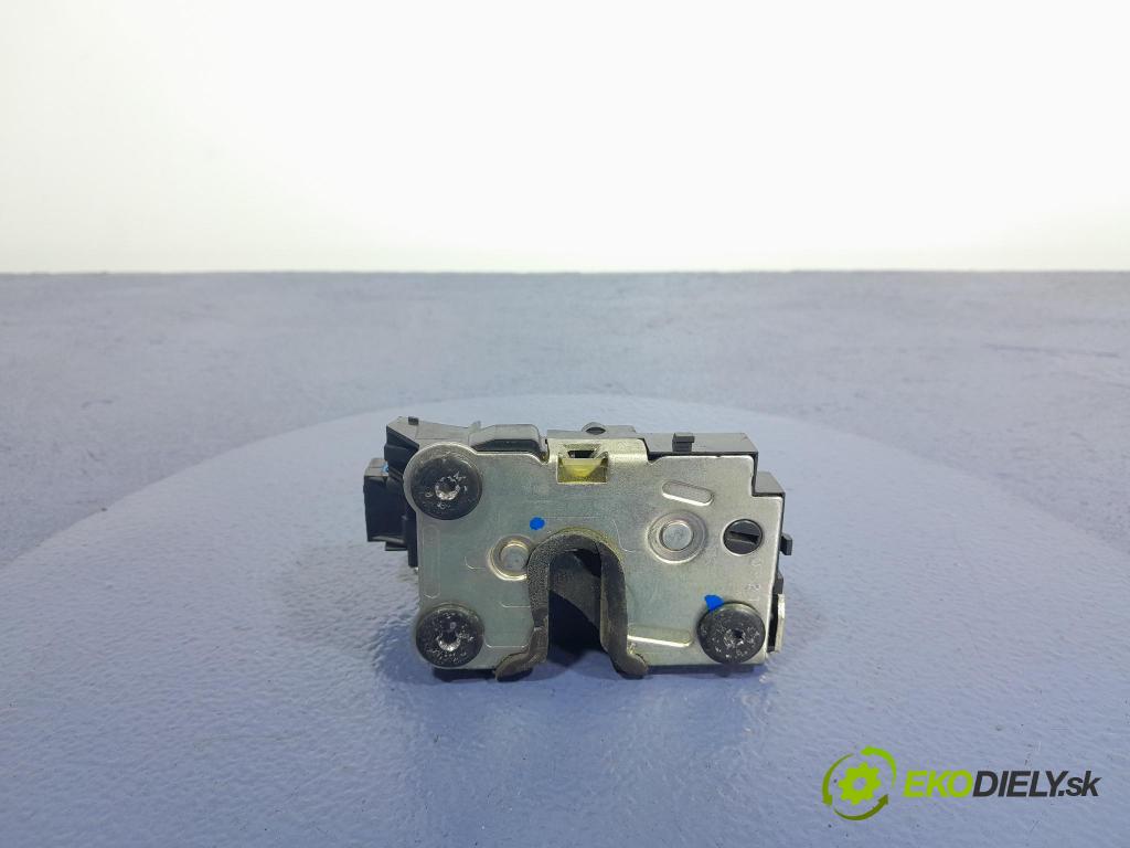Renault Express 2021 zámek Klapky: kufr 01