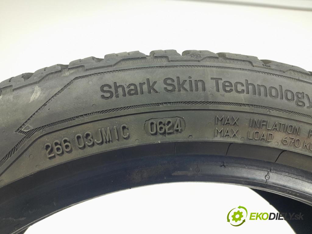 Mercedes C-klasa 2009 pneumatika Multi-sezóna: 4024068000952