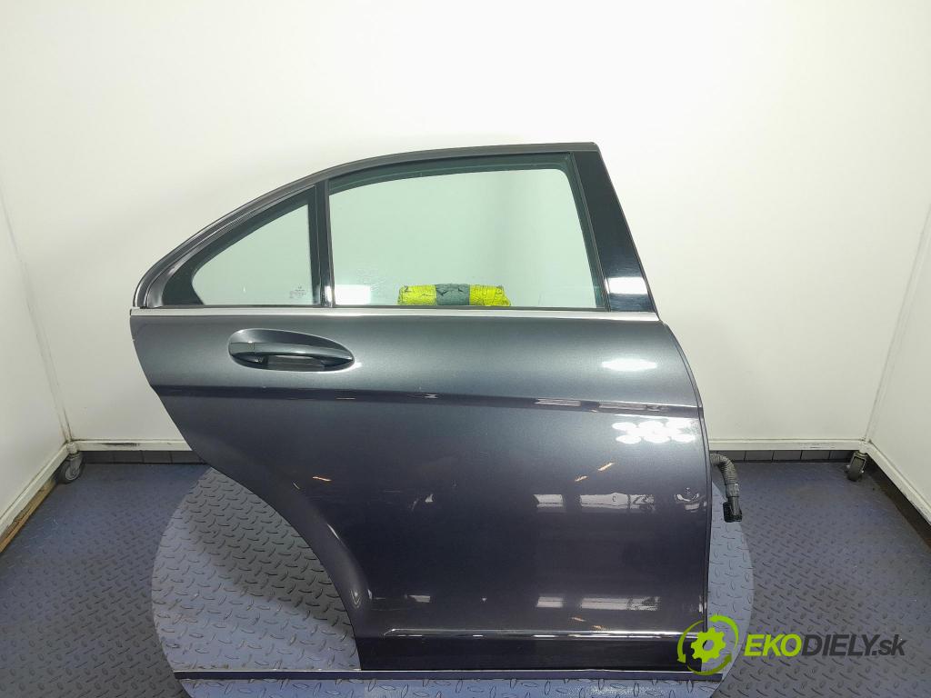 Mercedes C-klasa 2009 dvere zad pravé 01