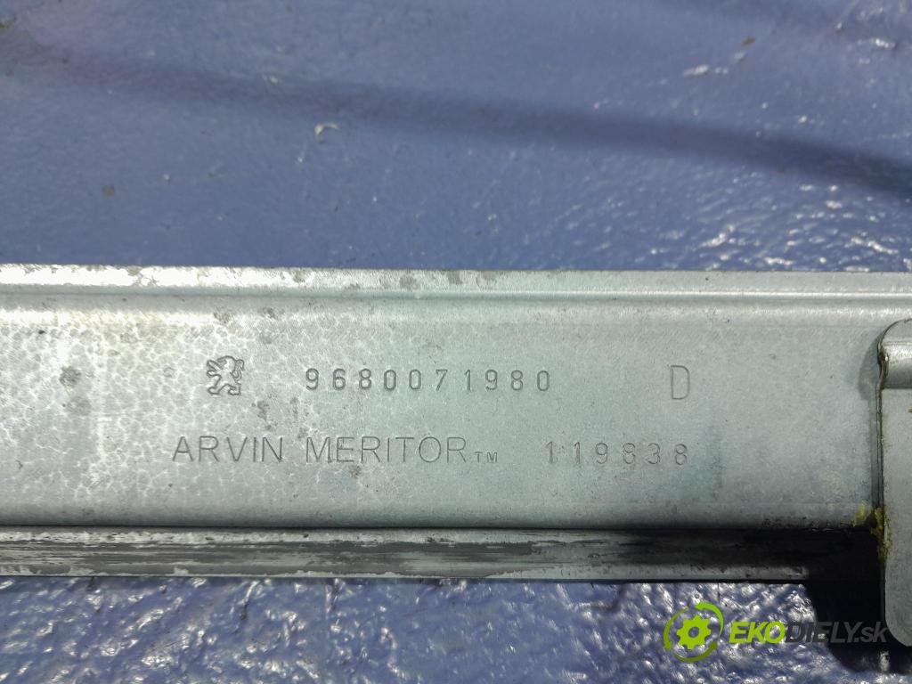 Peugeot 207 2007 mechanizmus okna Okná: Predné v pravo: 9680071980